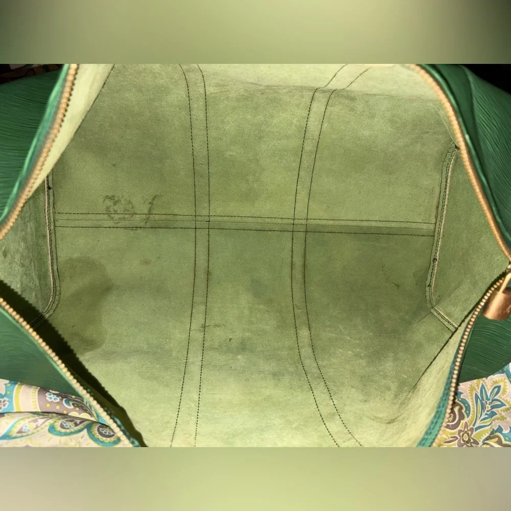 VTG Louis Vuitton Green Borneo Epi Keepall 55 Bundle - Picture 15 of 15